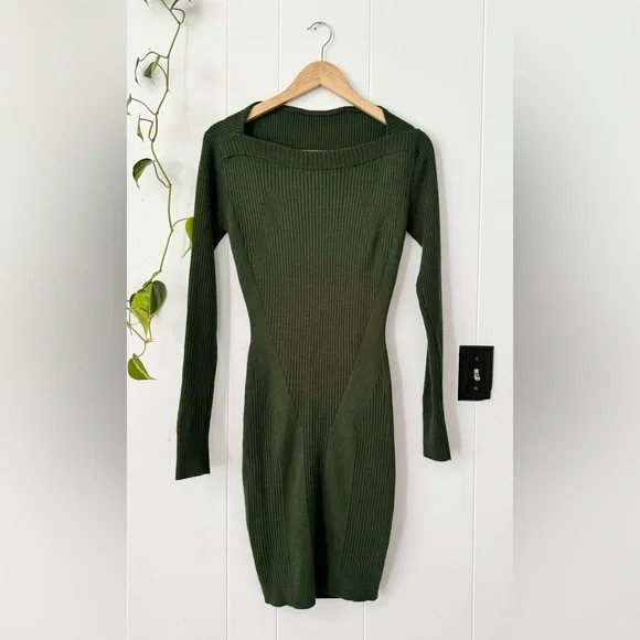 green emerald velvet dress Kate Spade Green Eyelet Lace Shift Dress Size 2 – Vintage Vogue